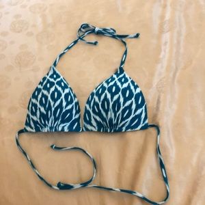 Robbin Piccone molded triangle top. Size L…